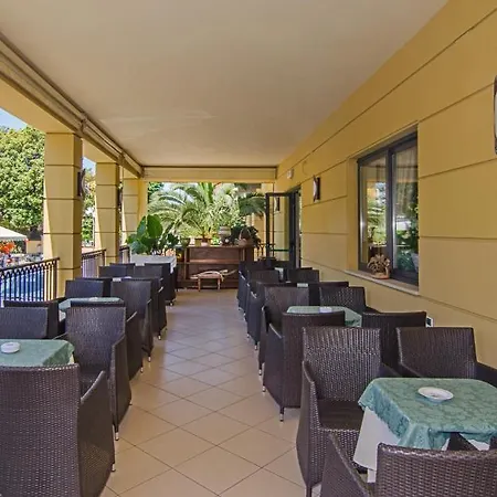 Hotel Ombrosa