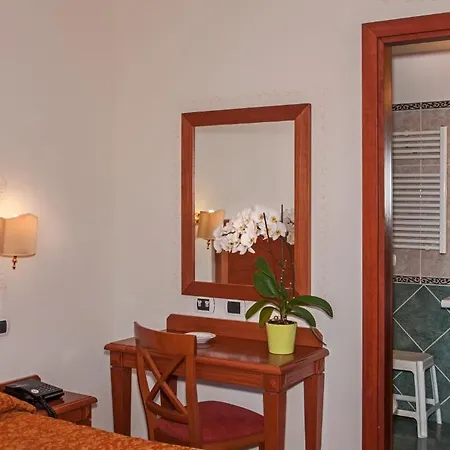 Ombrosa Hotel 3*