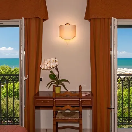 Hotel Ombrosa 3*